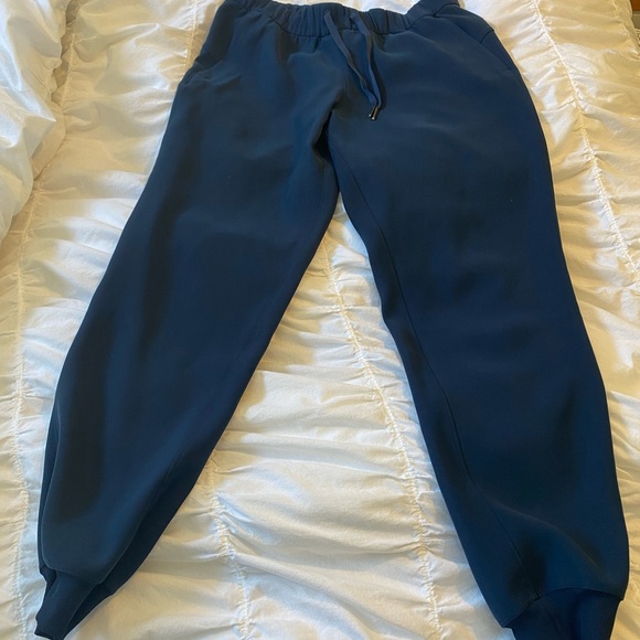 Lululemon On The Fly Jogger Woven - Picture 5 of 6